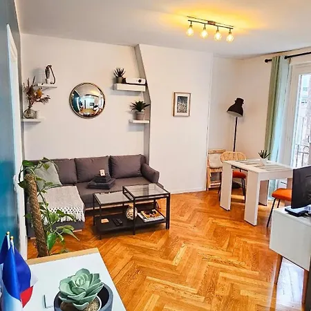 Lovely Flat Abbesses Center - Montmartre *