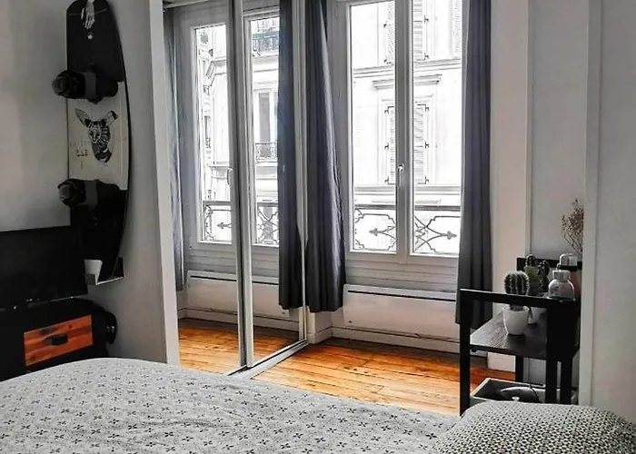 Lovely Flat Abbesses Center - Montmartre Appartement